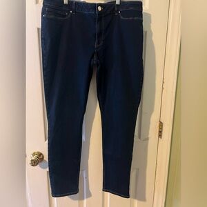 Women’s Whitehouse Black Market Jeans. Dark Wash Jeggings size 16.